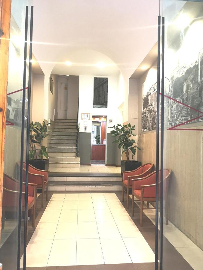 Rome Travellers Hotel Экстерьер фото