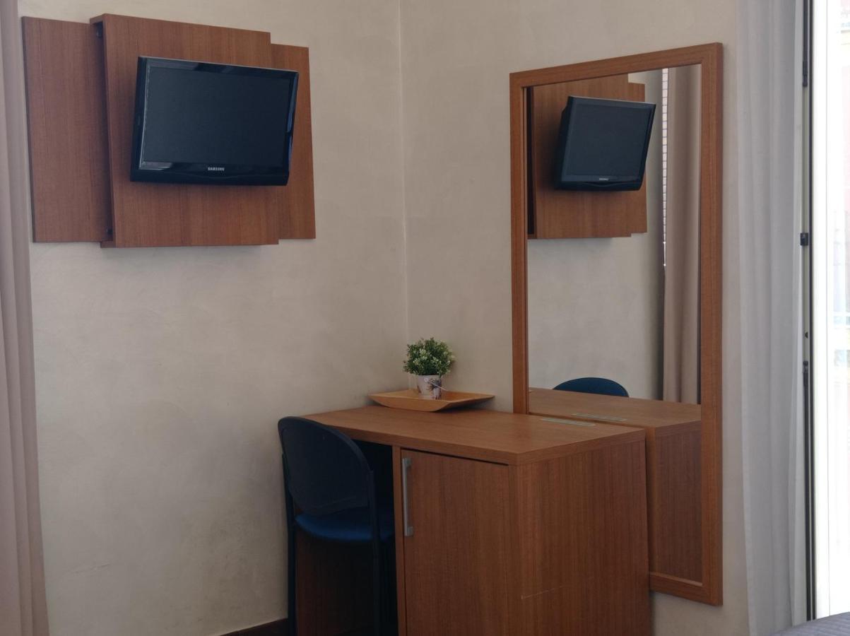 Rome Travellers Hotel Экстерьер фото